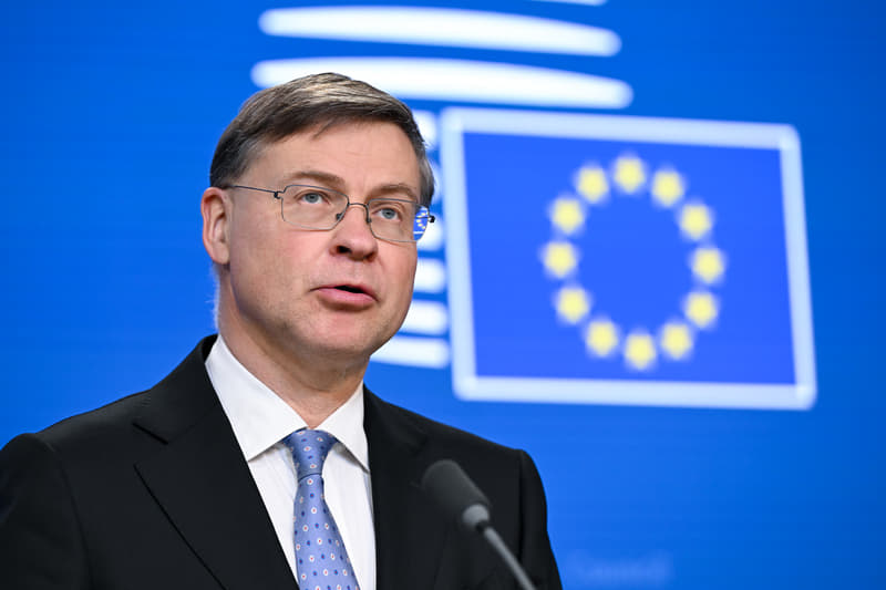ЄС вимагатиме від України податкову реформу в обмін на "макрофін" …