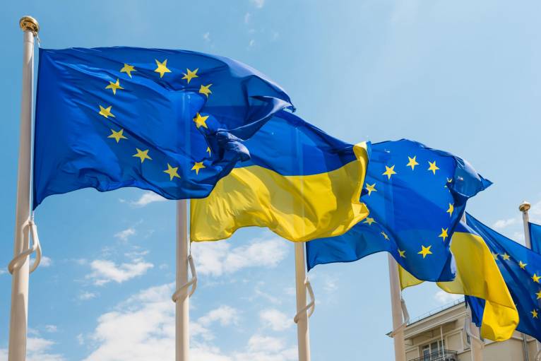ЄС розкрив правду: переговори з Росією — це ширма для …