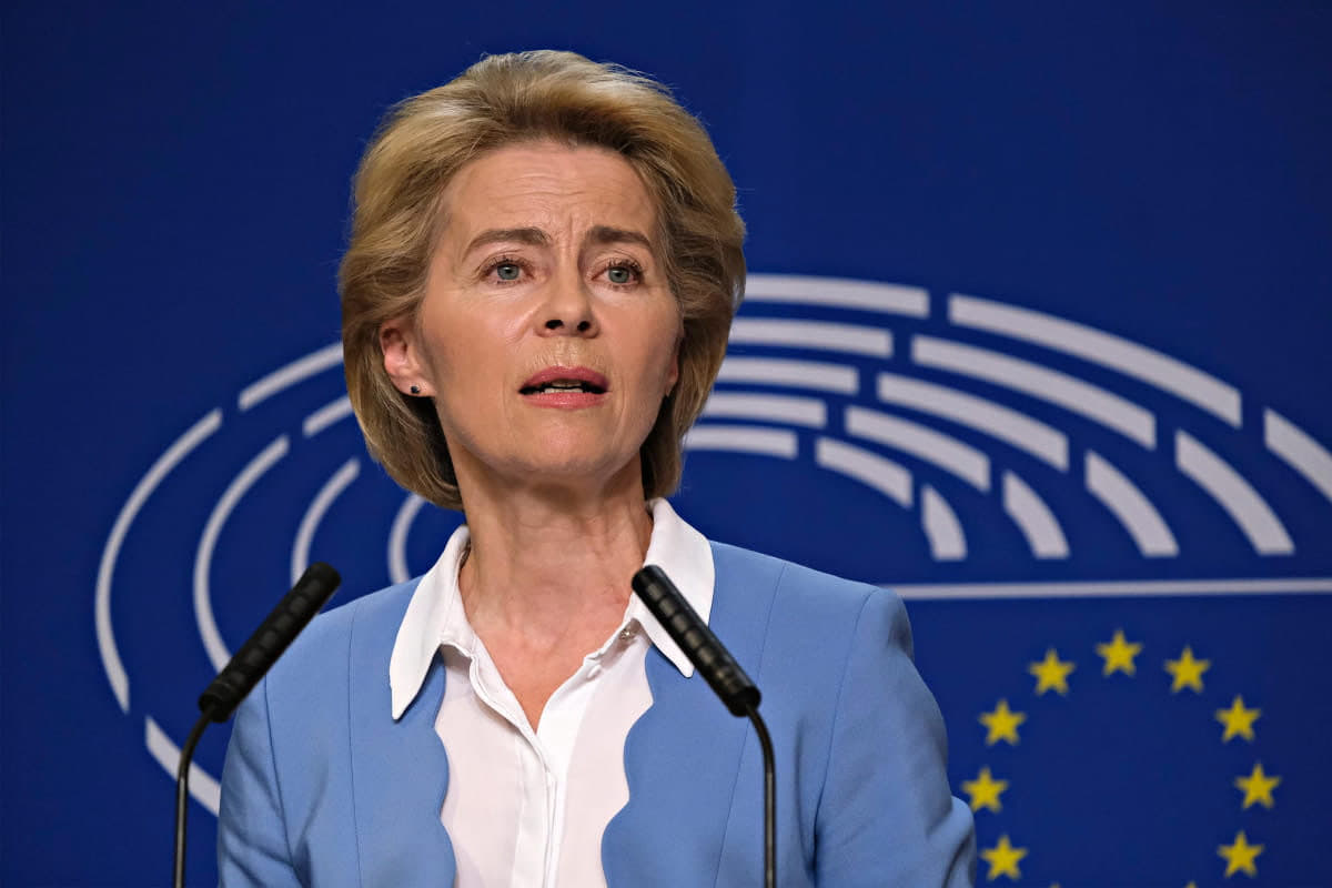 Єврокомісія готує нові правила для соцмереж задля захисту дітей