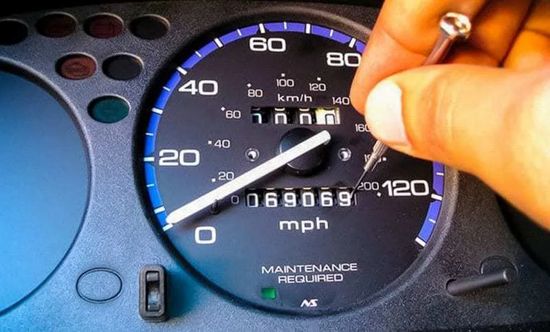 Єврокомісія готує єдину базу даних пробігу авто для боротьби з …