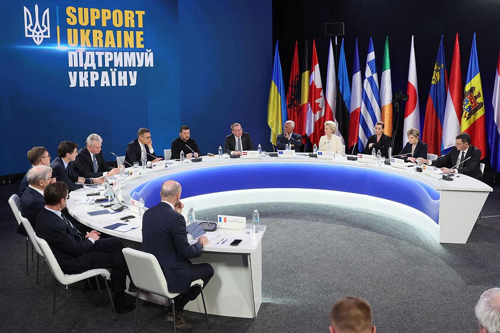 Європа більше не чекає Трампа: союзники США змінюють підхід до …