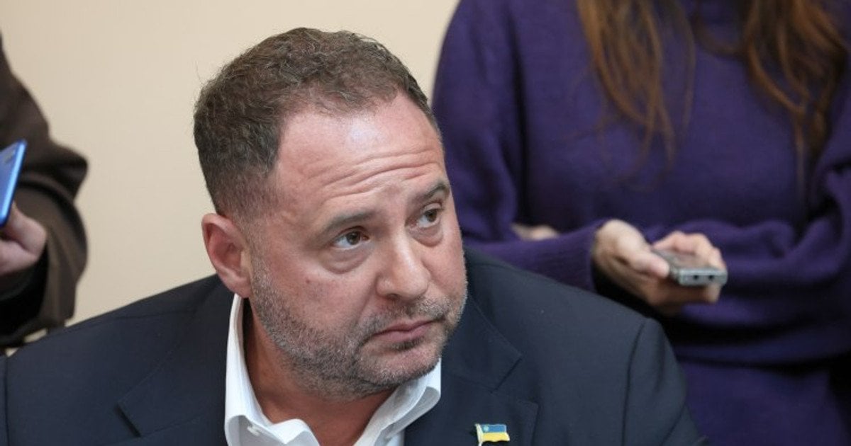 Єрмак на суді зізнався, який браслет носить