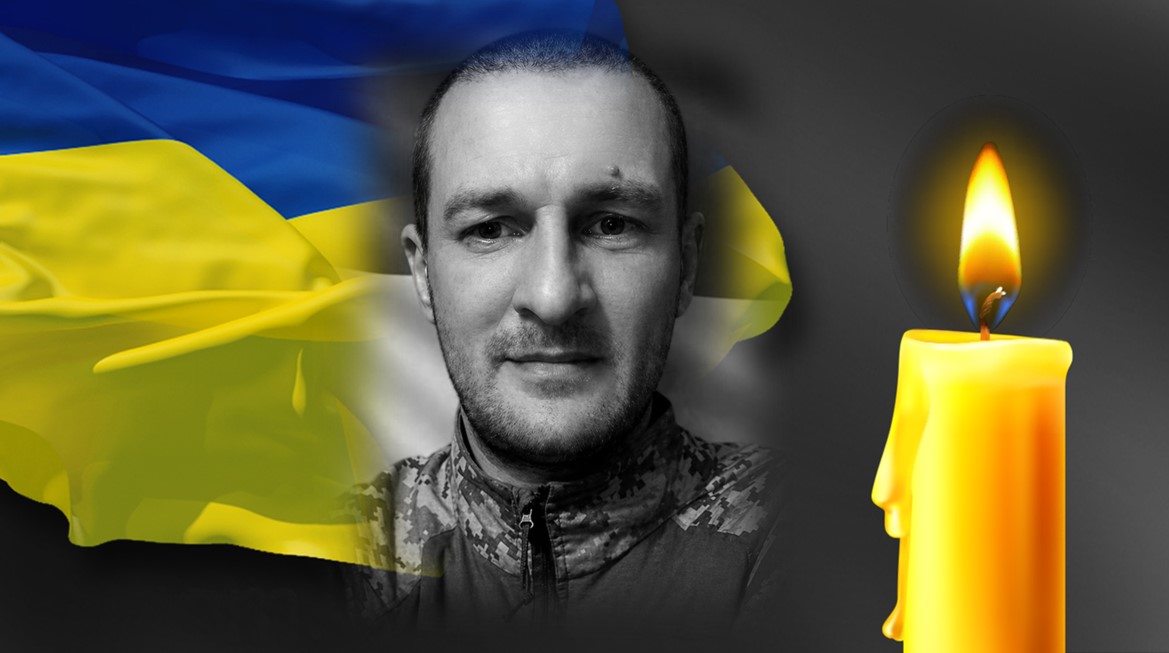 Ізмаїл проститься з солдатом Олександром Бондарчуком, який загинув у Дніпропетровській …