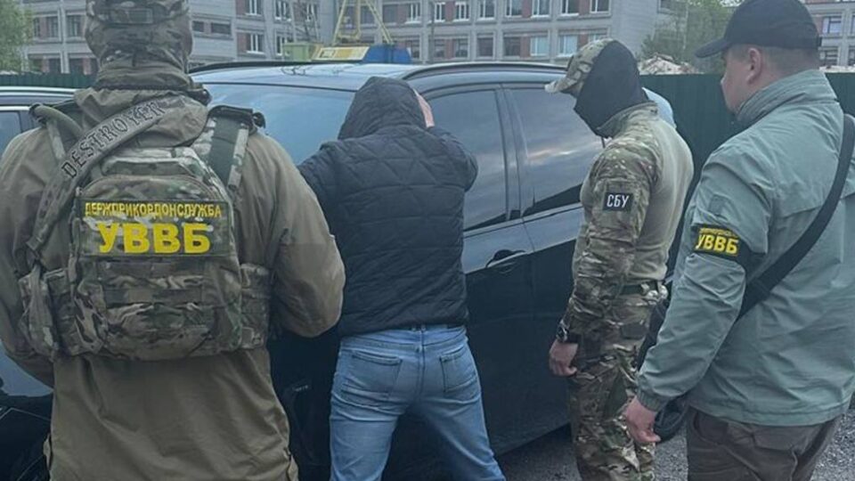 Із Запоріжжя до Європи без блокпостів і прикордонників: викрили перевізників …