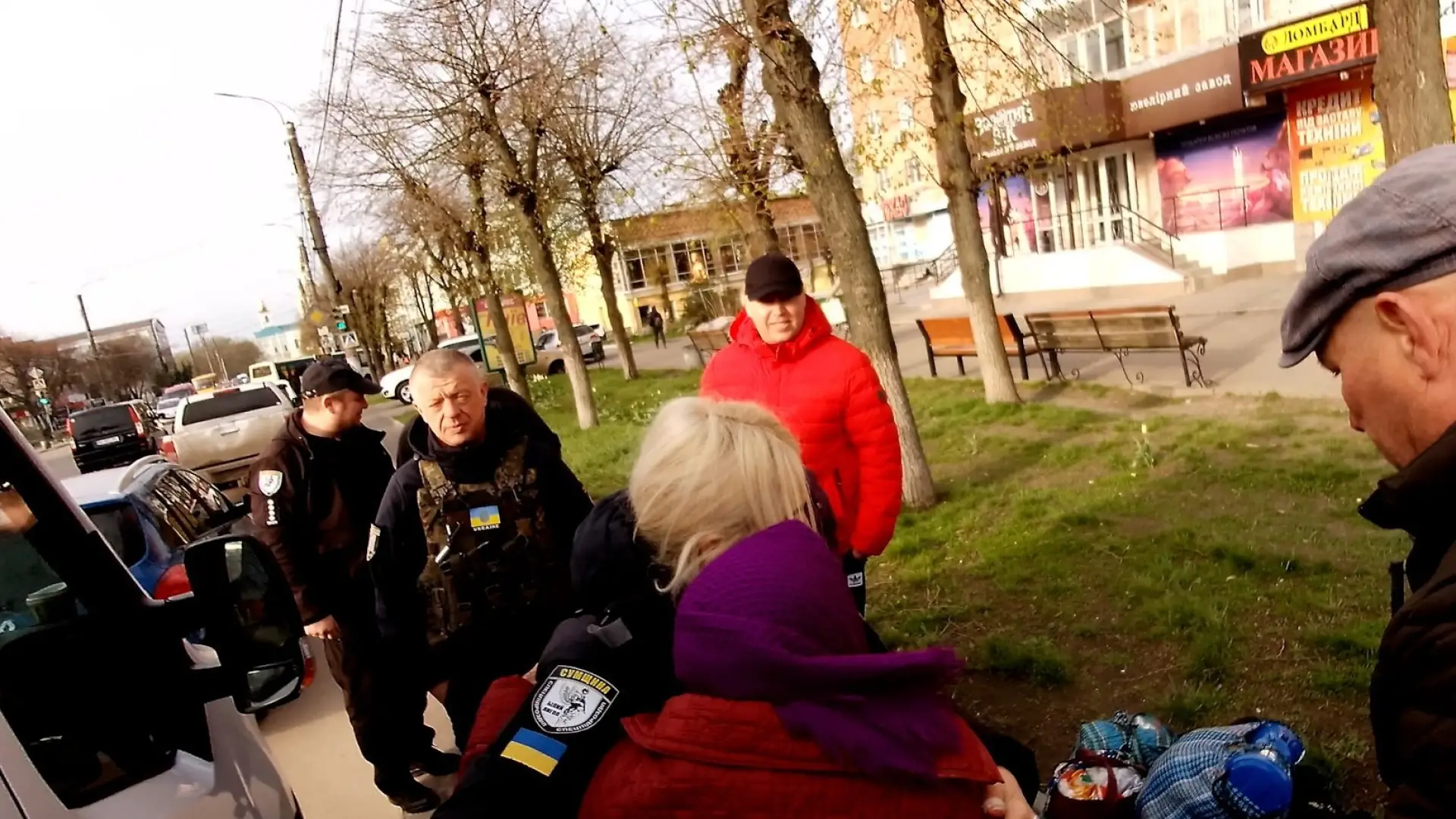 Із прикордоння Сумщини людей евакуюють разом з домашніми тваринами (відео)