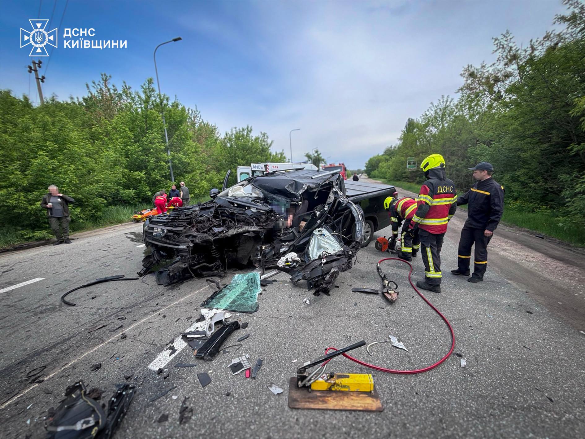 Аварія в Димері: вантажний автомобіль врізався в легковик