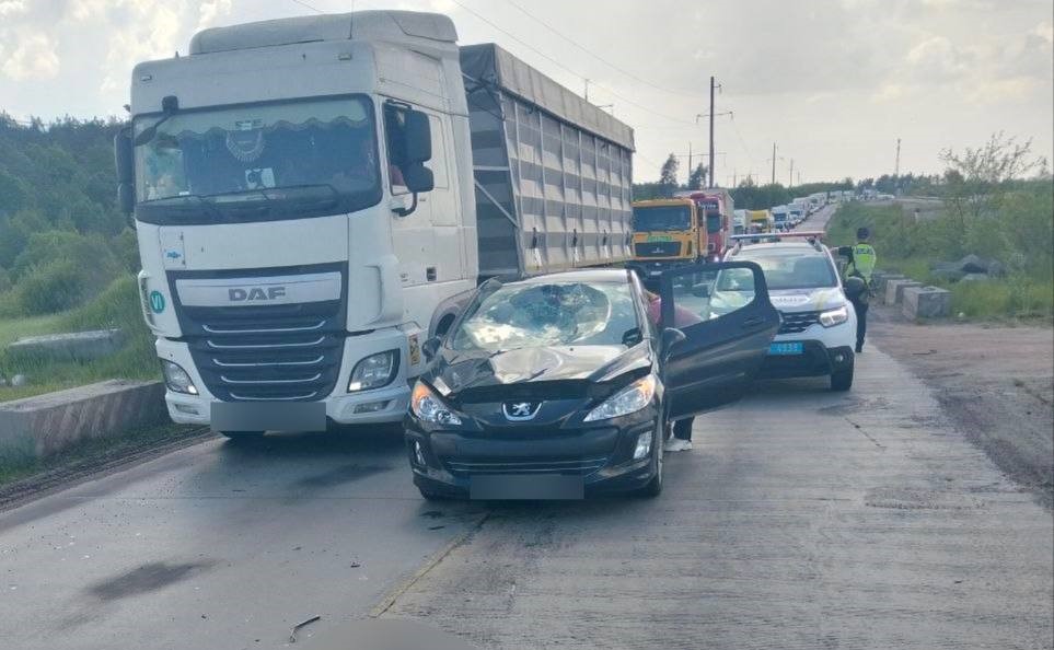 Аварія поблизу Кам’янки: на трасі М-06 ускладнений рух