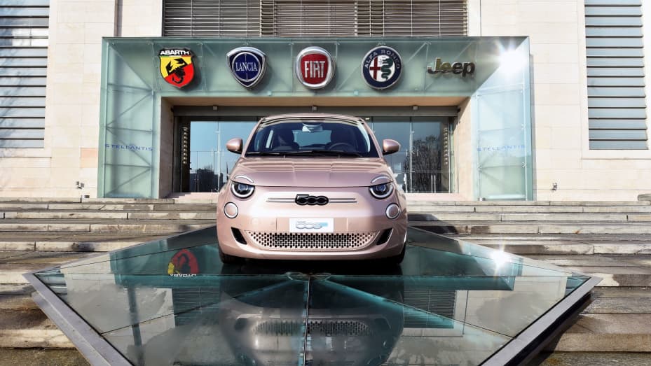 Автогігант Stellantis представить понад 60 нових моделей до 2030 року
