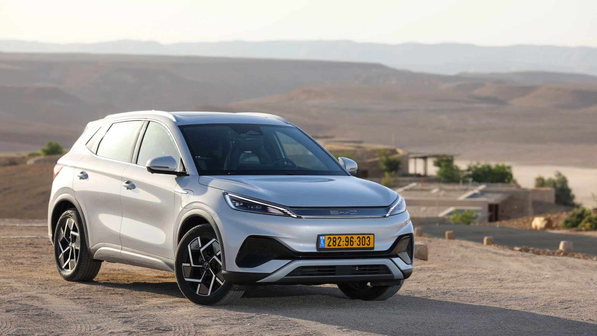 Автомобілі BYD можуть “зливати” інформацію до Китаю, на компанію подали …