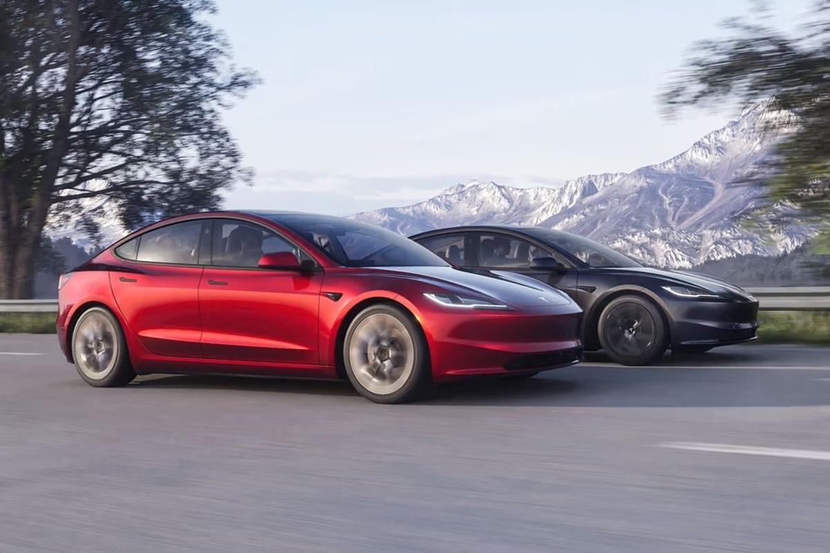 Автомобілі Tesla раптово «сліпнуть»: Ілон Маск терміново відкликає понад 218 …