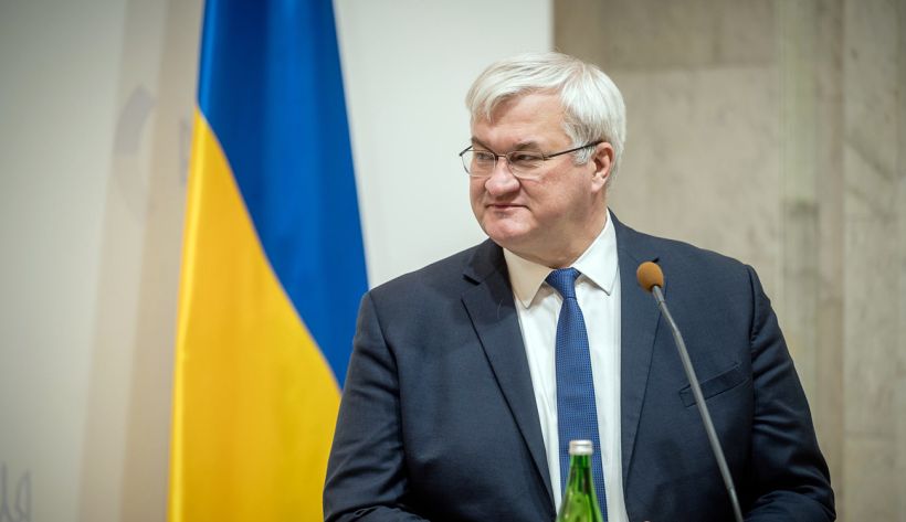 Аеропортове перемир’я: про нову ініціативу України за посередництва Європи повідомив …
