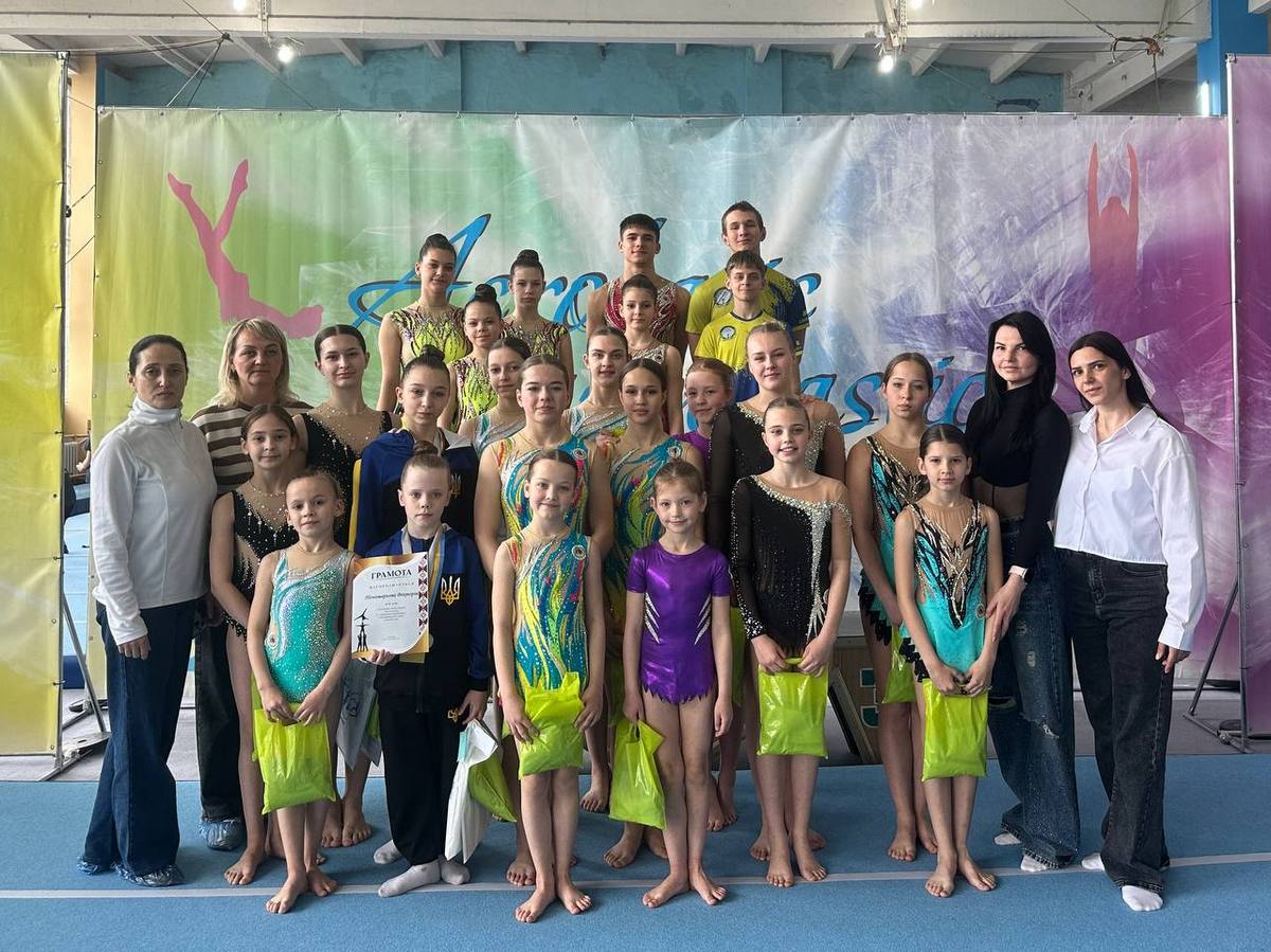 Акробати Кам’янського гідно виступили на чемпіонаті України та всеукраїнських змаганнях