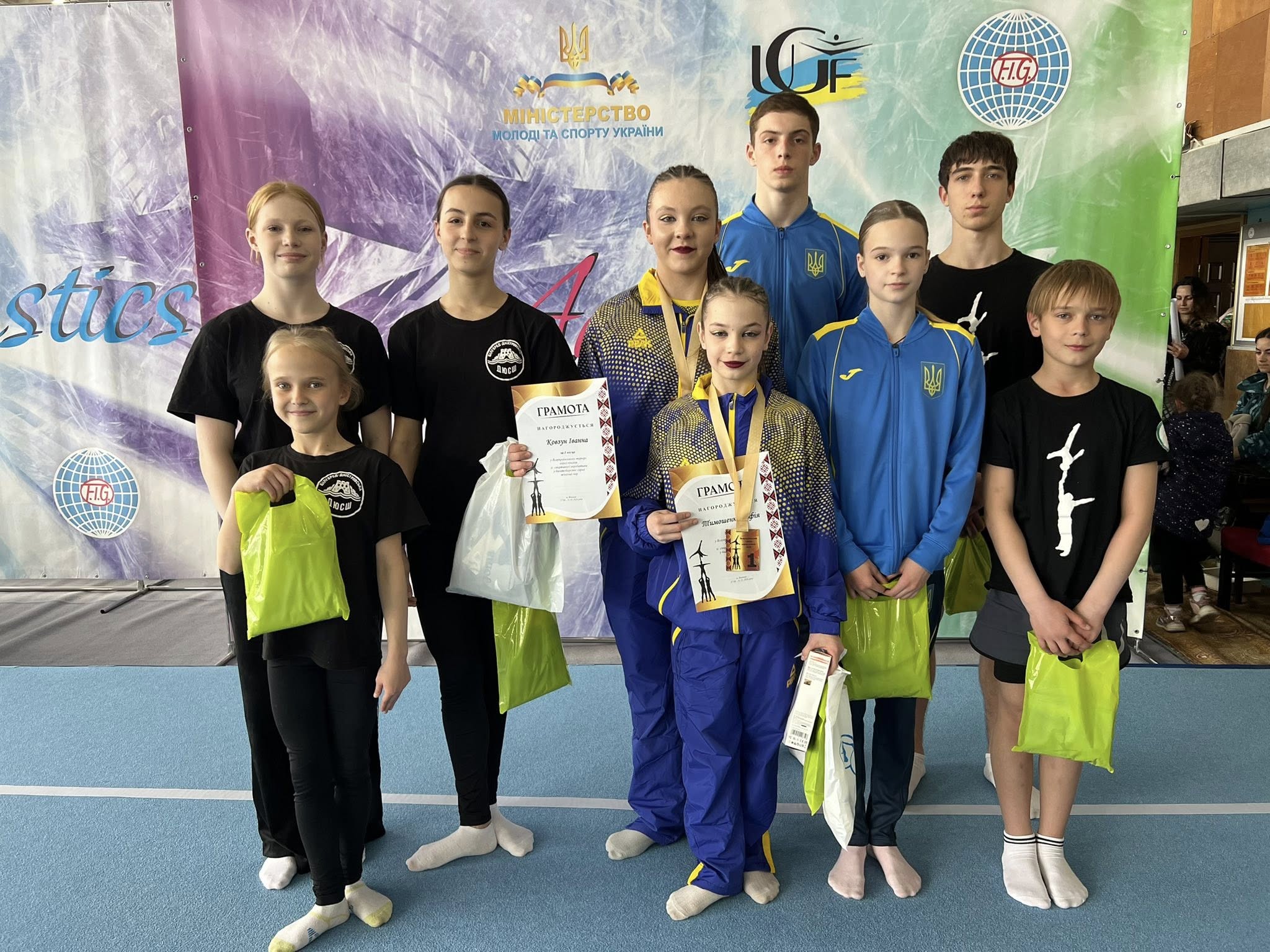 Акробати з Білгорода-Дністровського вибороли призові місця на всеукраїнських змаганнях
