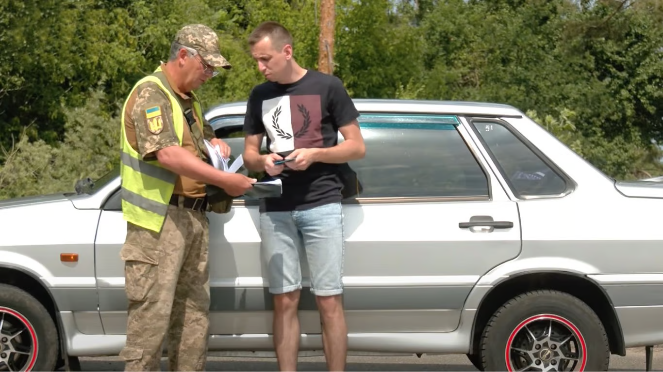 Алгоритм дій для водіїв у разі примусової зупинки представниками ТЦК