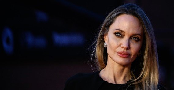 Анджеліна Джолі зʼявилася на публіці з донькою та шокувала своїм …