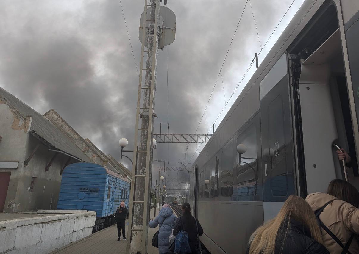 Пожежа після атаки БПЛА: Тернопіль частково без світла