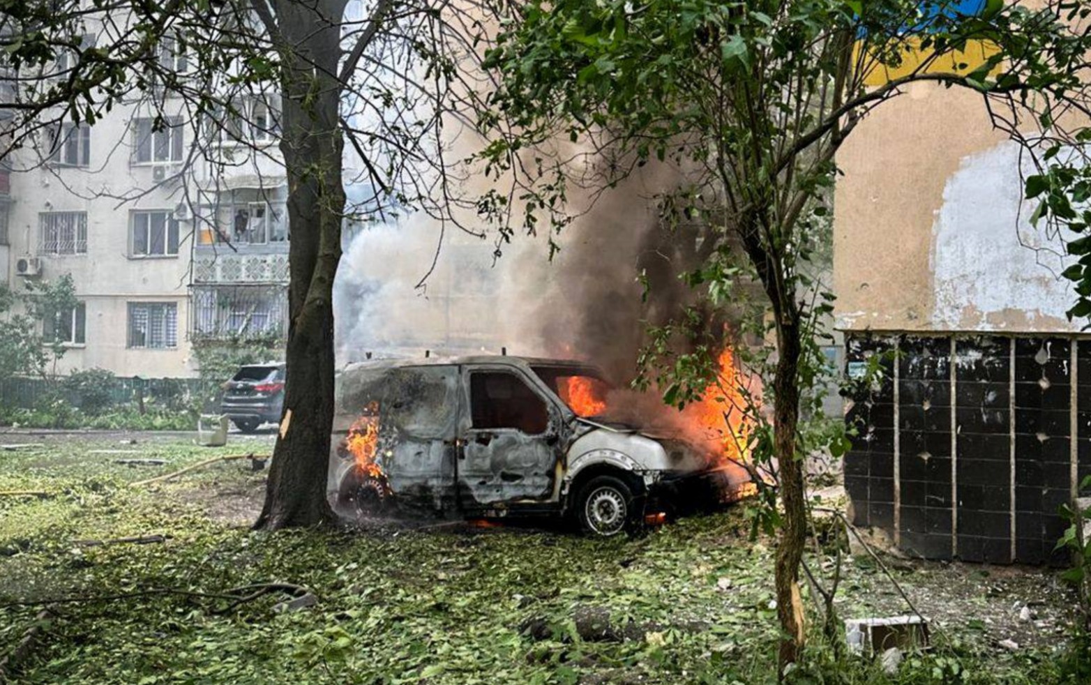 На Одещині дрон РФ влучив у житловий сектор