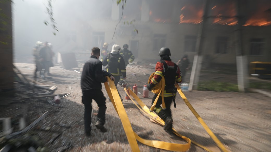 З'явилось відео з місця удару рф по дитячому садочку у …