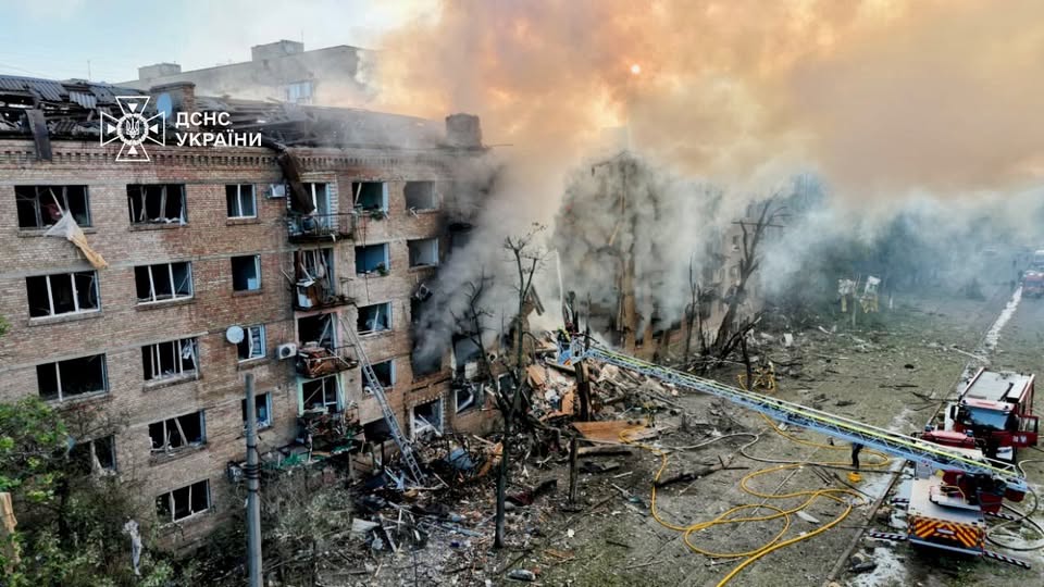 Кількість постраждалих у Києві після нічної атаки РФ зросла до …