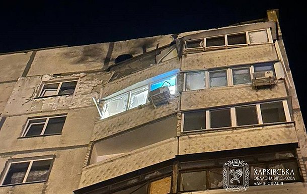 Атака РФ: постраждала багатоповерхівка у Харкові, є поранені
