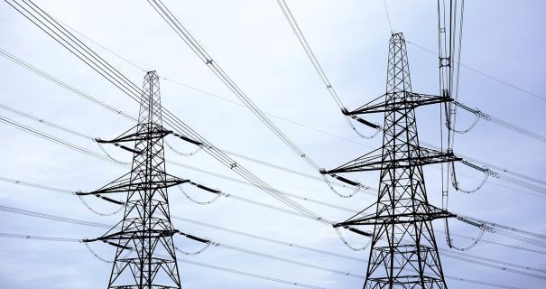 Миколаїв під ударом "Шахедів": ворог поцілив в енергооб'єкт, частина міста …