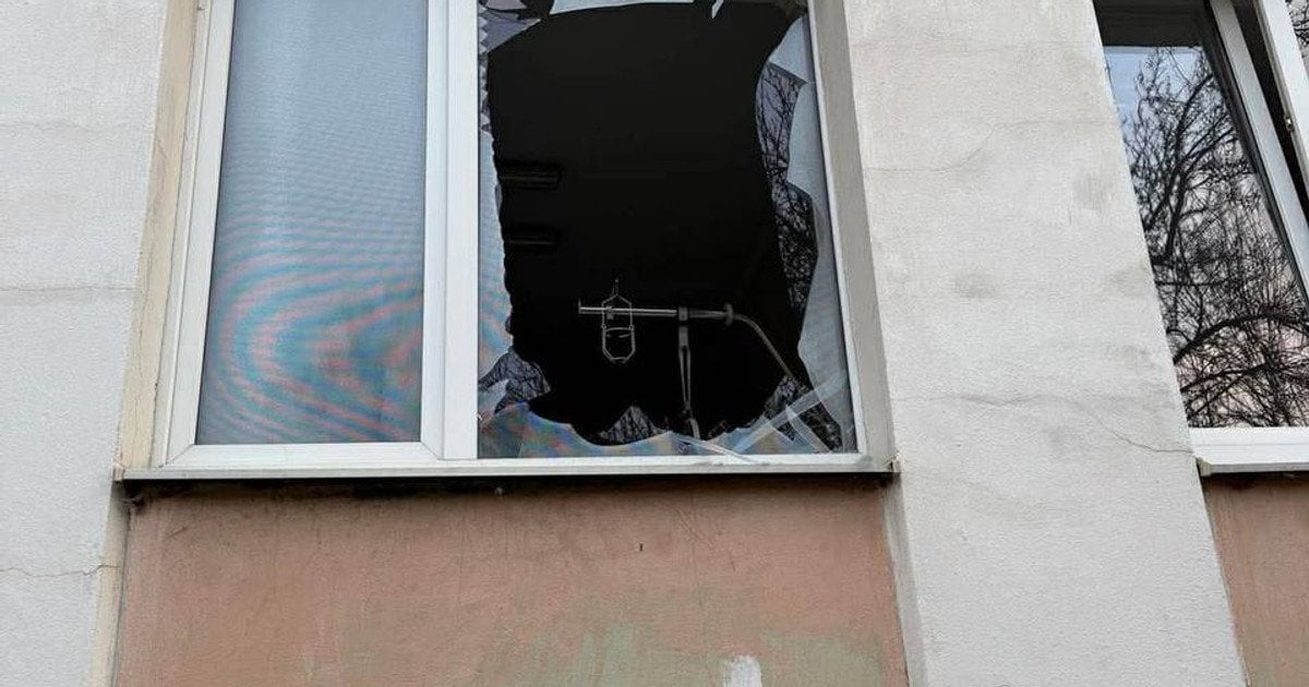 Атака на Івано-Франківськ: вибуховою хвилею пошкоджено пологовий будинок (відео)