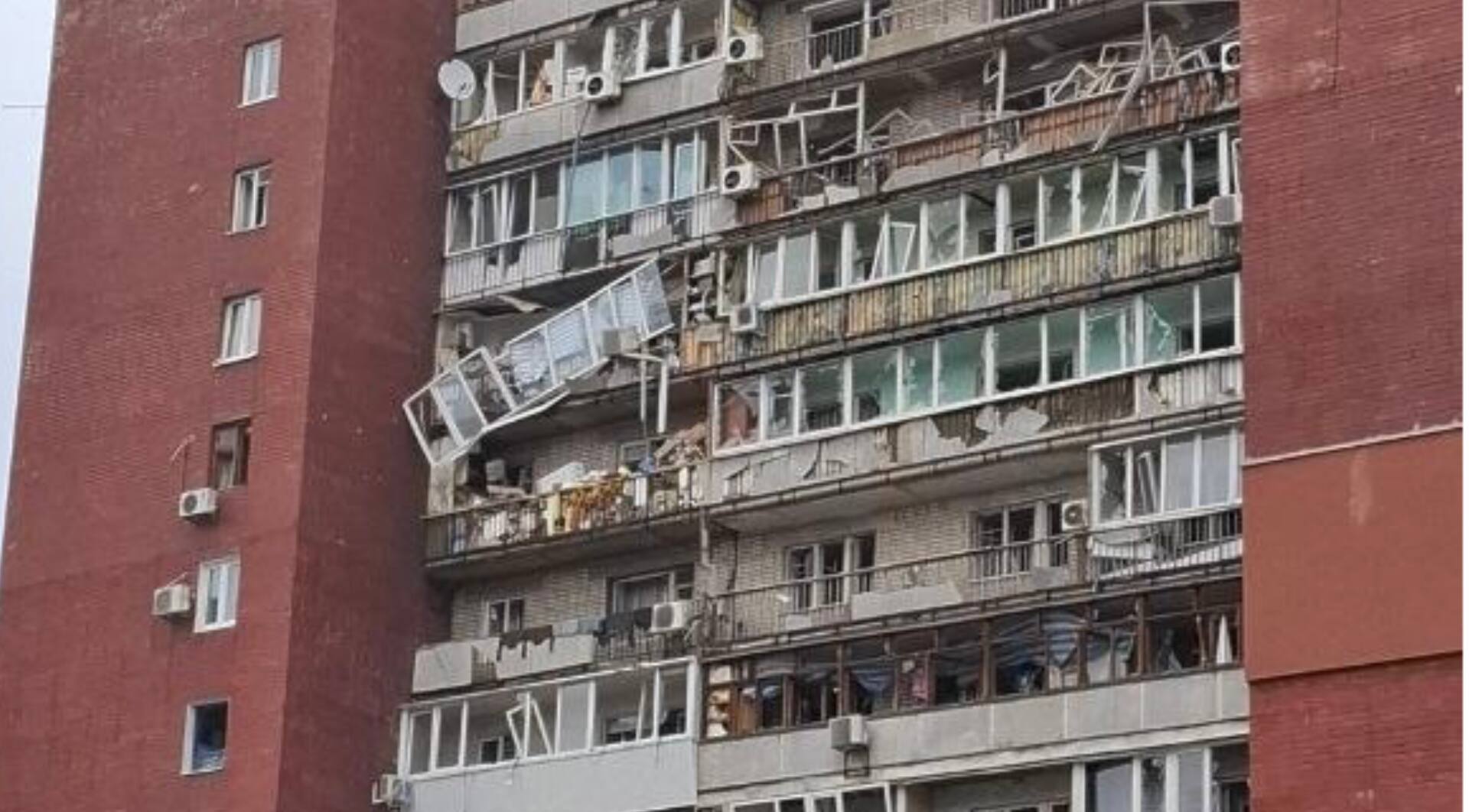 Масована атака на Дніпропетровщину: 16 поранених, пошкоджені будинки та інфраструктура