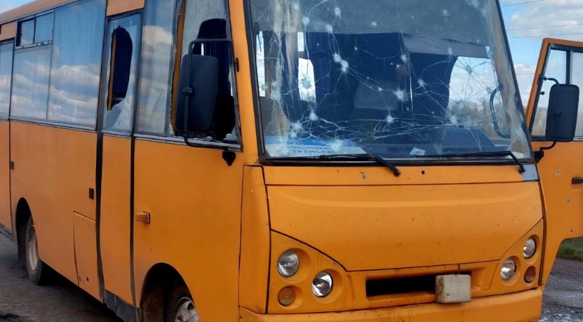 Атаки на Дніпропетровщину: одна загибла, 22 поранених, десятки ударів по …