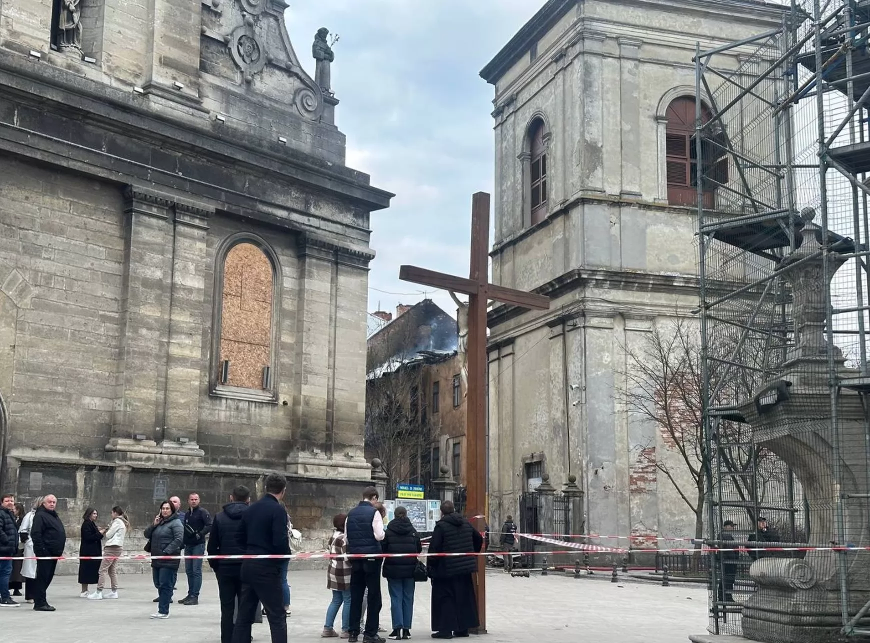 Атака на Львів: пошкоджено Бернардинський монастир, 13 поранених