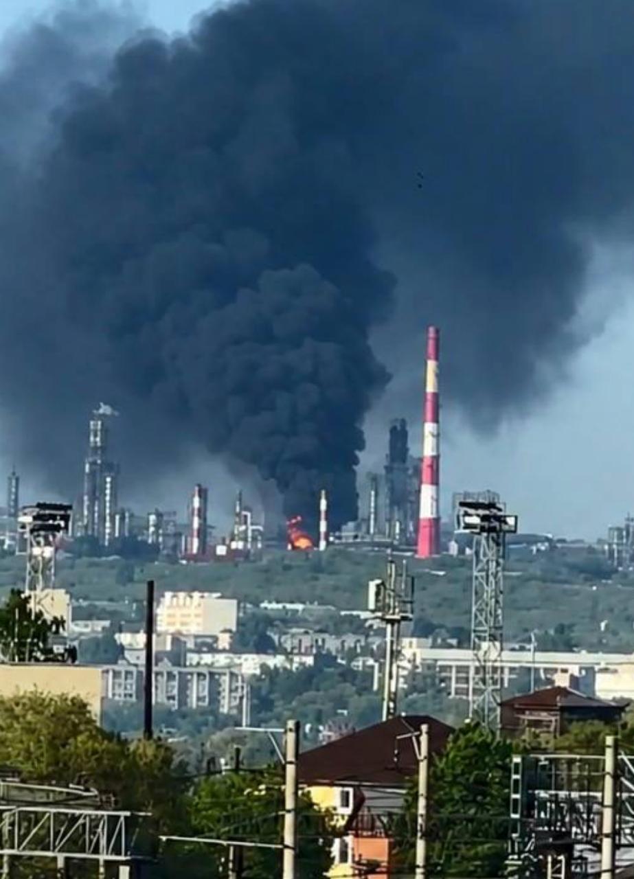 "Ще одна наша далекобійна санкція": Зеленський підтвердив атаку на Сизранський …