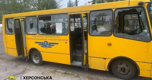 Атака на маршрутку в Херсоні: постраждалих стало більше
