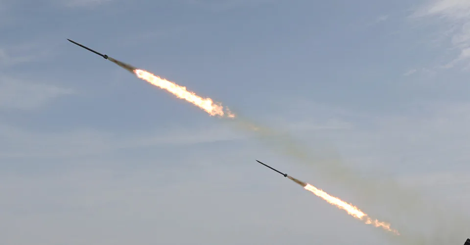 Атака рф триває, здійснено запуск перших ракет - Зеленський