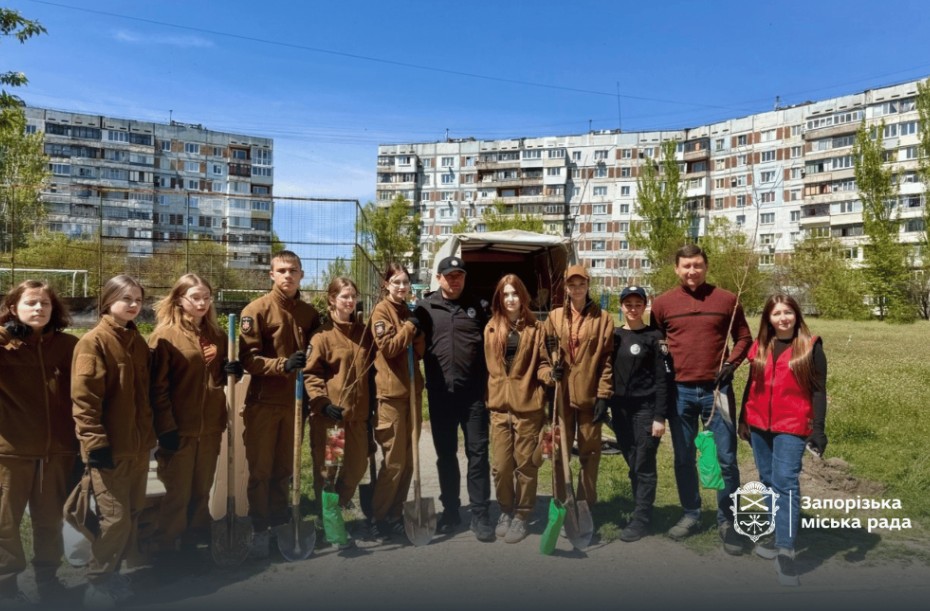 Юні байдівці висадили 50 дерев у Хортицькому районі Запоріжжя