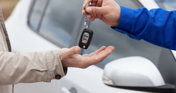 Безмитне авто для військових: що змінюють нові законопроєкти