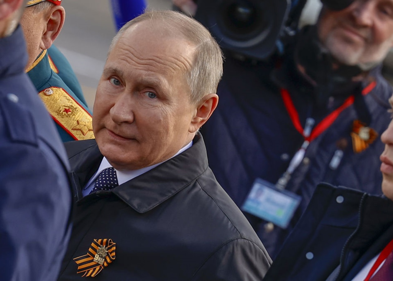 Бесіда з Трампом: навіщо Путіну "тиша" на 9 травня