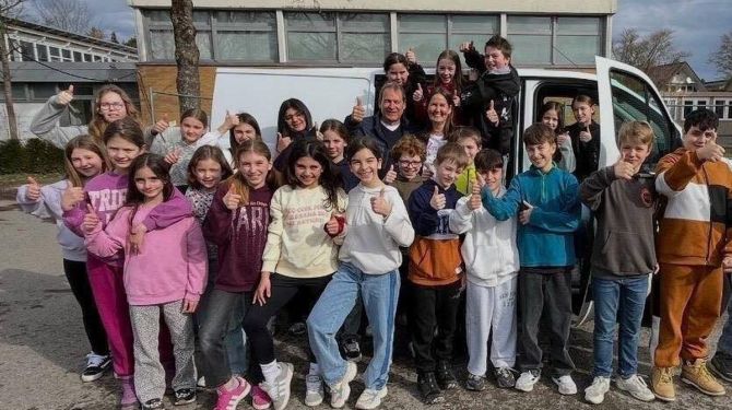 Благодійники передали подарунки пацієнтам дитячої лікарні Чернівців