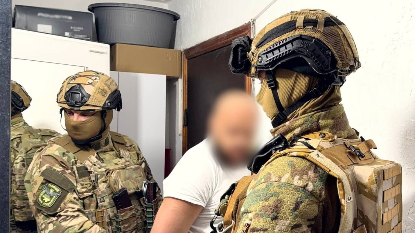 Благодійник з Києва заробив на незаконній легалізації мігрантів