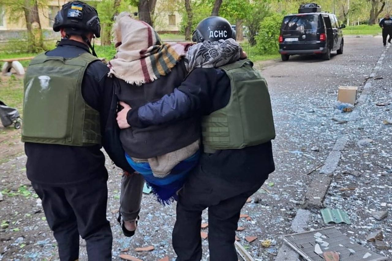 Близько 50 обстрілів за добу: на Дніпропетровщині поранено четверо людей
