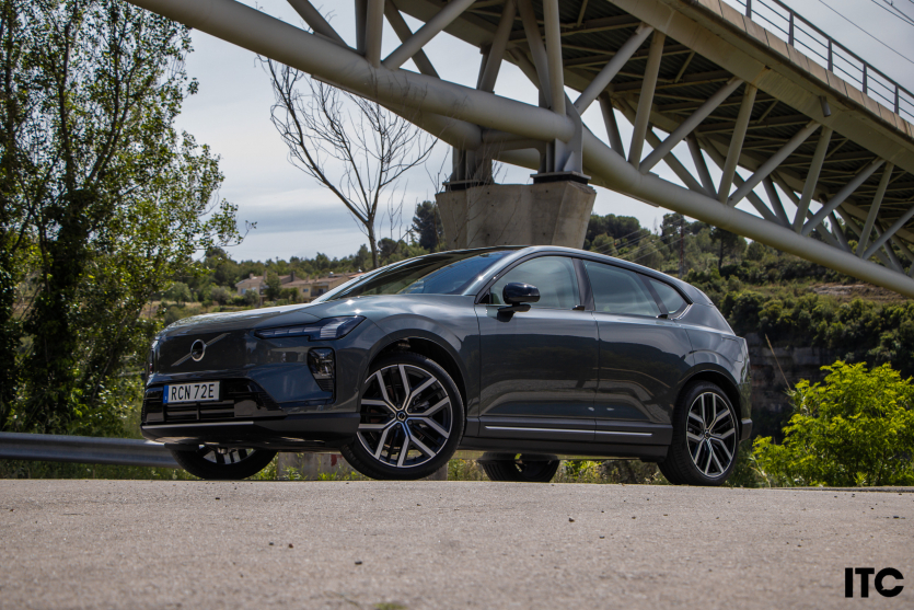Бліц-тест Volvo EX60: великий запас ходу і технології нового рівня
