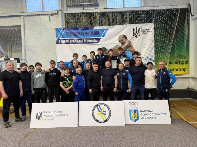 Борці з Рівненщини здобули "золото" та дві "бронзи" на чемпіонаті …