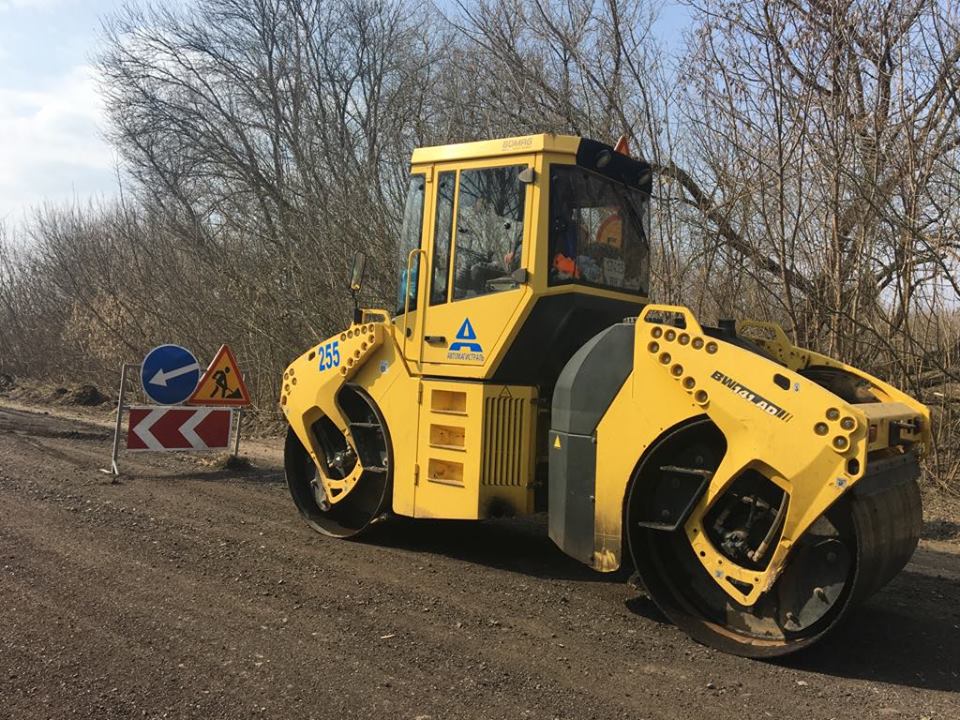 Брак коштів може паралізувати ремонт доріг в Україні: підрядники попереджають …