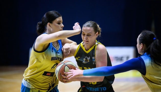 "Будівельник" вийшов вперед у серії плей-офф жіночої Суперліги з "Київ-Баскетом"