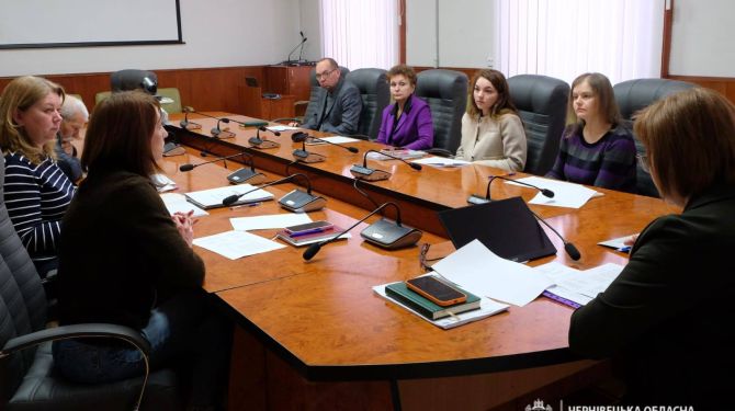 Буковинська комісія оновила посвідчення та змінила категорії дев'яти постраждалим від …