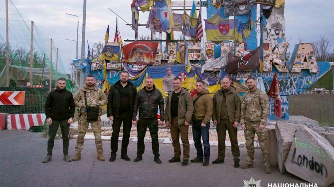 Буковинських захисників на передовій відвідали керівники ОВА і поліції