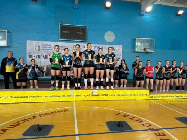Буковинські волейболістки стали срібними призерками чемпіонату України
