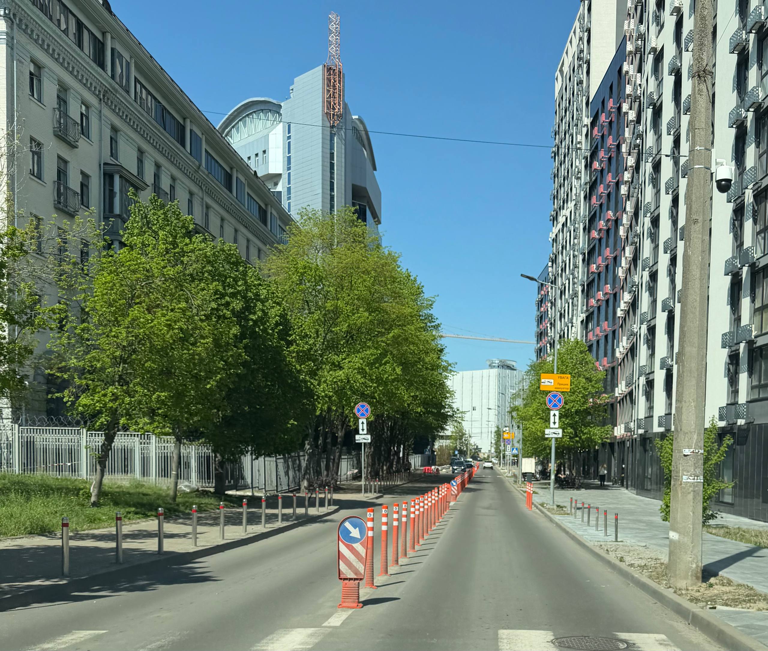 Бюро економічної безпеки вважає припарковані поруч авто терористичною загрозою