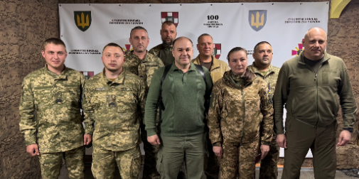 Бійців волинської «Сталевої Сотки» відзначили медалями за оборону Торецька (фото)