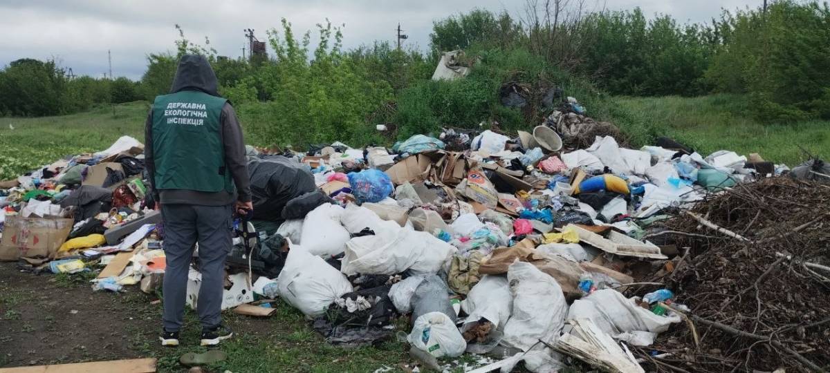 Поблизу Соколівки виявили два несанкціонованих звалища