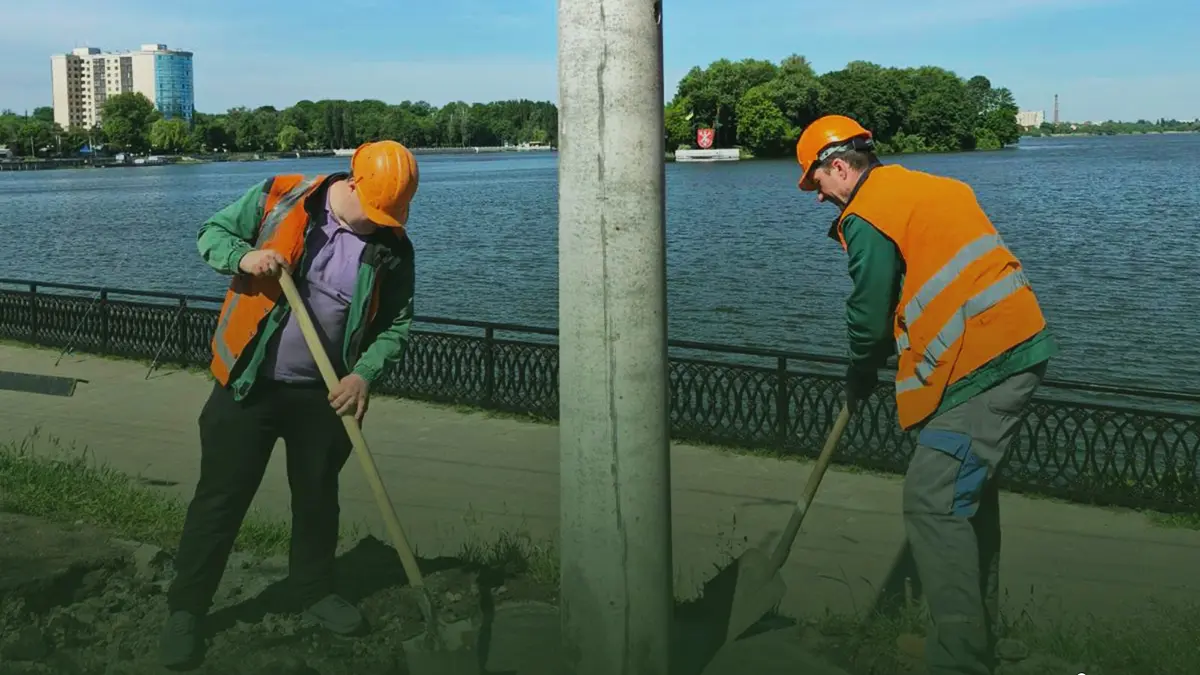 Ліквідація наслідків ДТП біля «Оазису»: у Хмельницькому встановили нову електроопору …