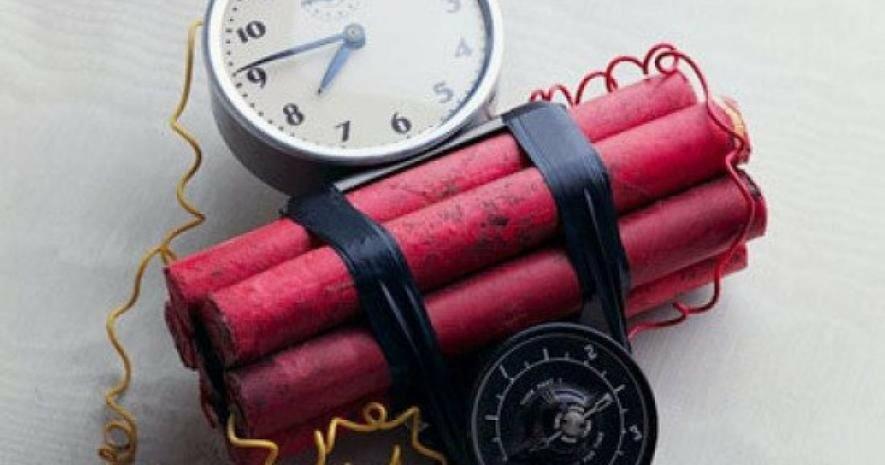 Біля ТЦ у Харкові здетонувала вибухівка: є постраждалий